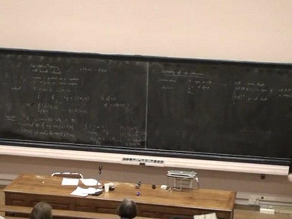 Holoedry of Euclidean lattices and quasi-homogeneous varieties, by Yves André