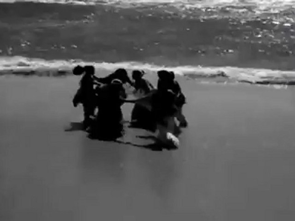 Kulunga Kulunga Video Song(Kai Kodutha Deivam)