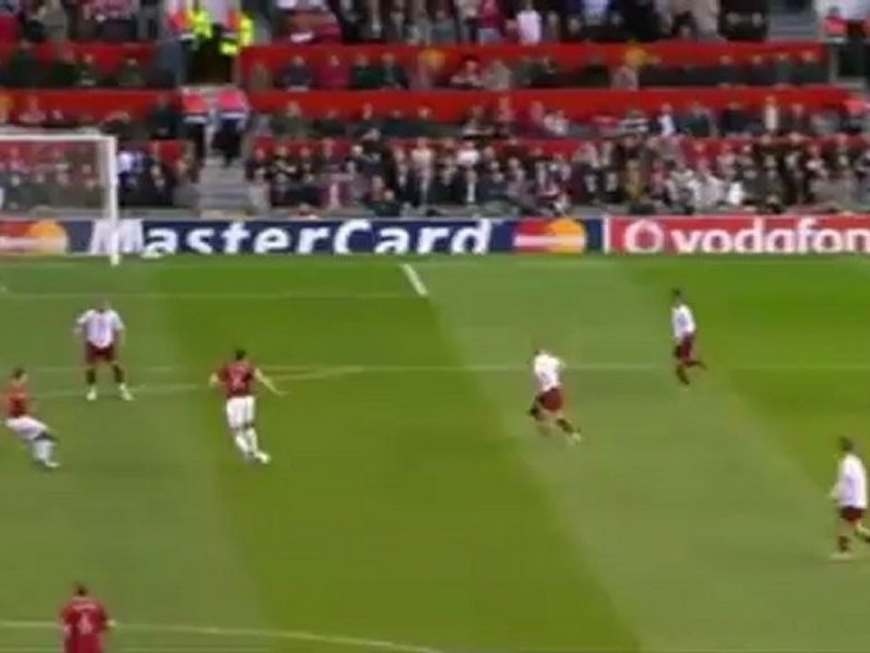 Michael Carrick 2 goals vs Roma 10-04-2007