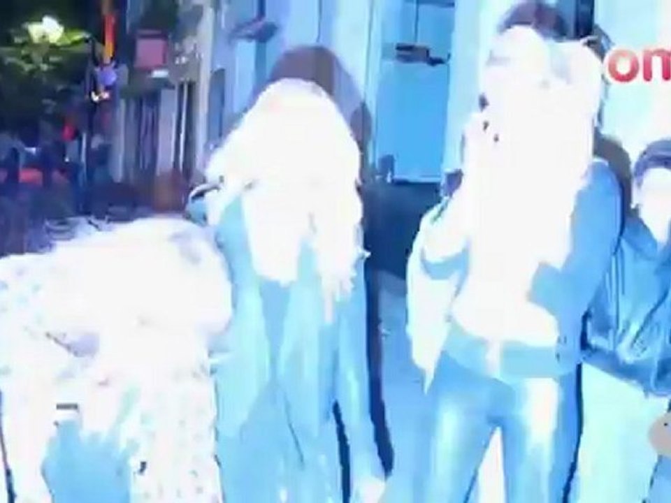 Adele Goes Incognito In Public By Wearing Pyjamas