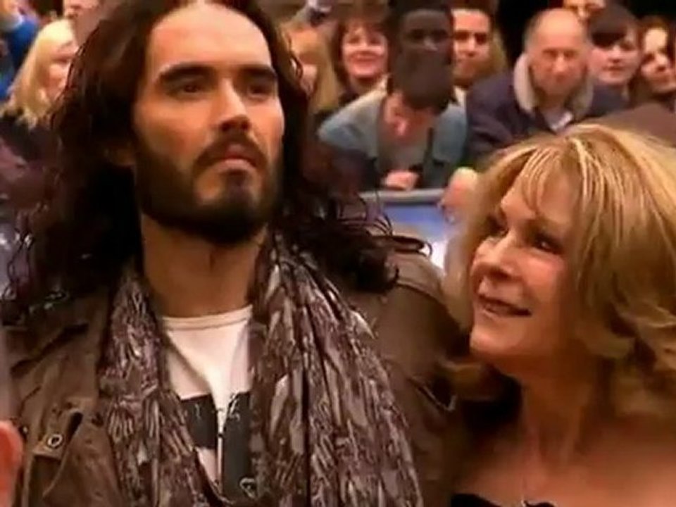 "Once" earns 8 Tonys, Tom Cruise rocks London