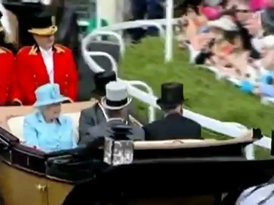 Britain’s Queen opens Royal Ascot horse races