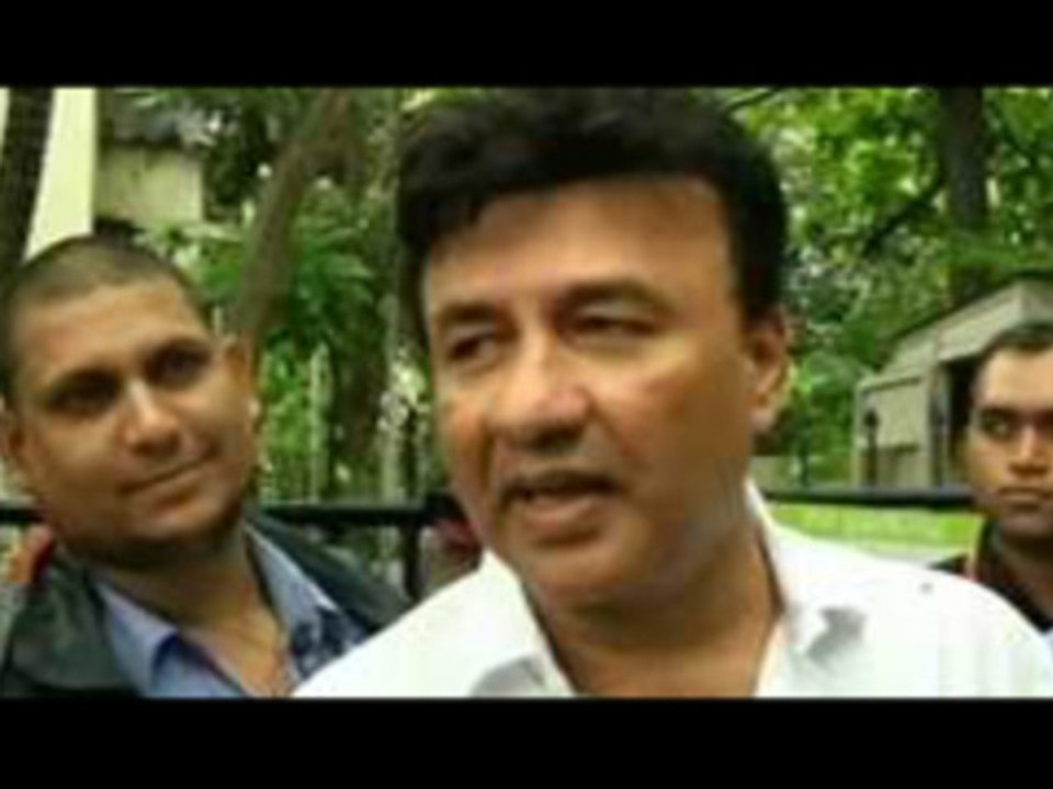 Surendra Pal and Anu Malik Attend Dara Singh's Funeral