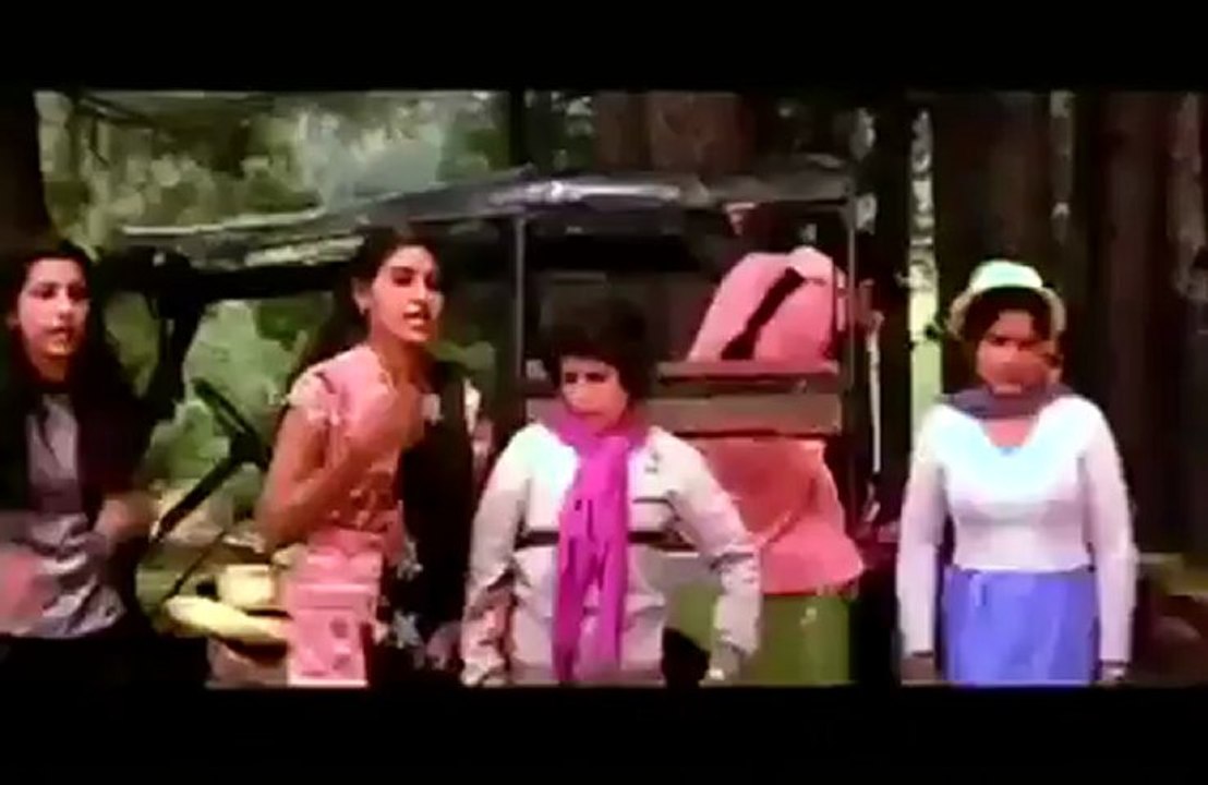 Shridevi Caught By Bear In forest.mp4