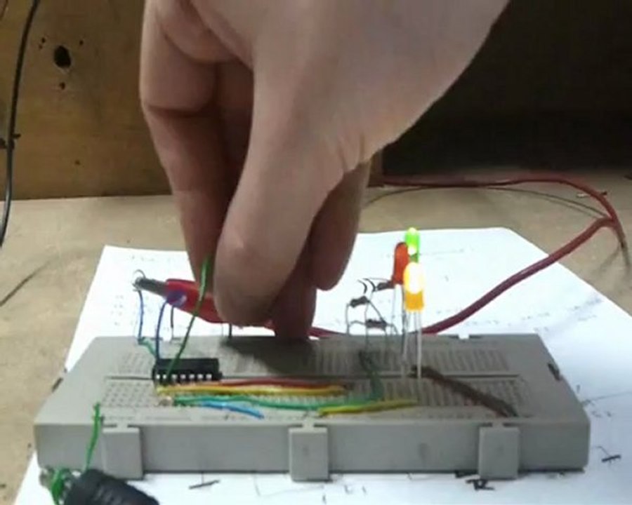 Práctica Digital 08 - Función XOR