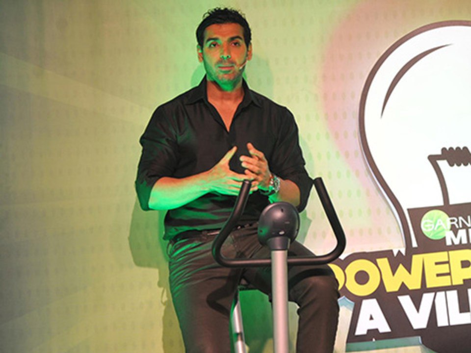 John Abraham Inspires at Garnier Powerlight Village Event ✨