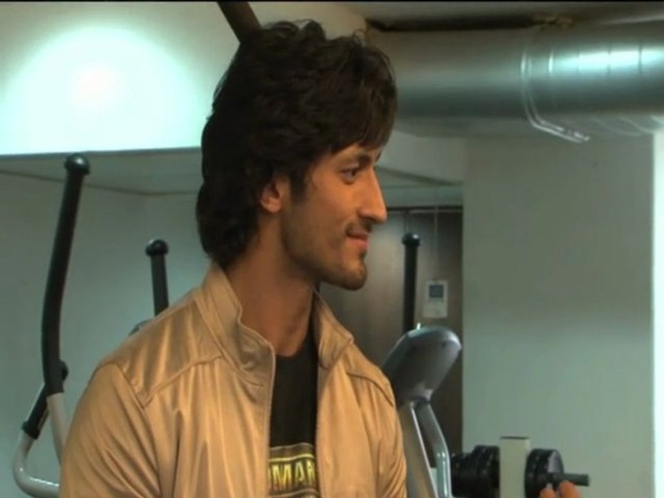 Confident Vidyut