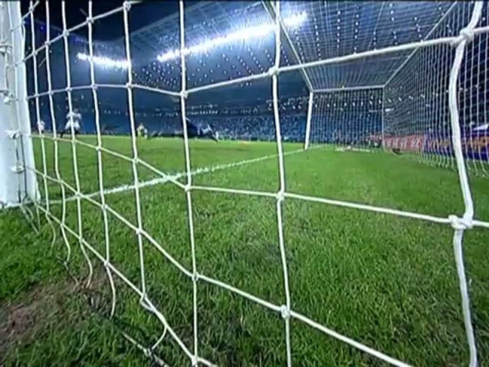 São Paulo empata com o Grêmio e se afasta da ponta