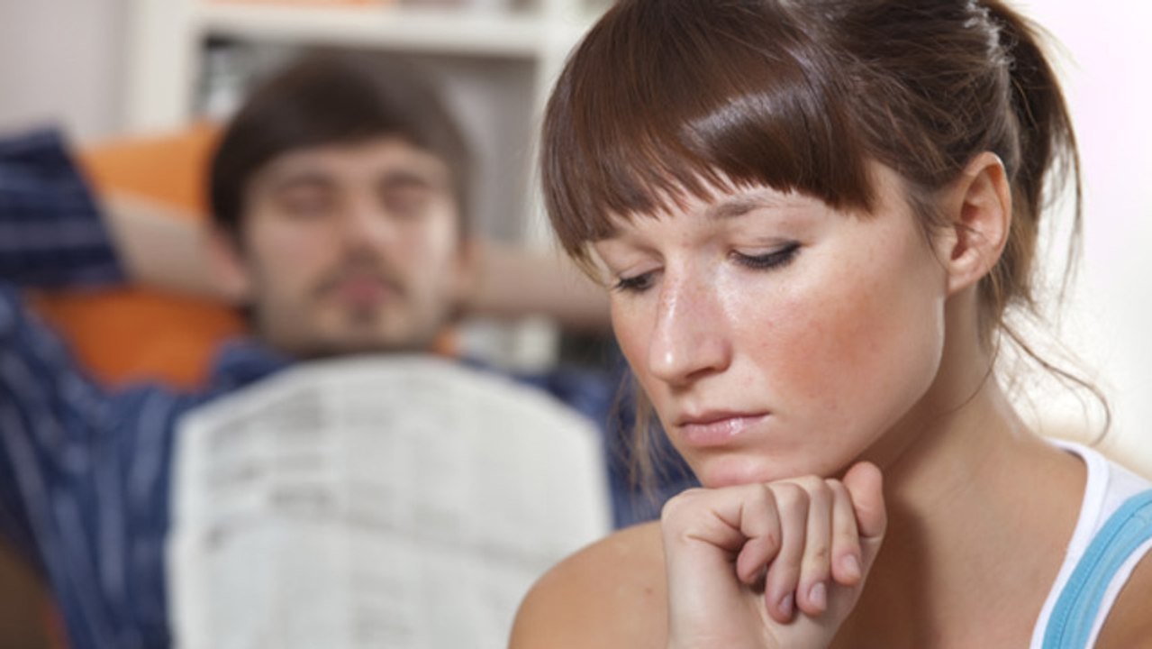 What is cortisol and how does it affect women after an argument?