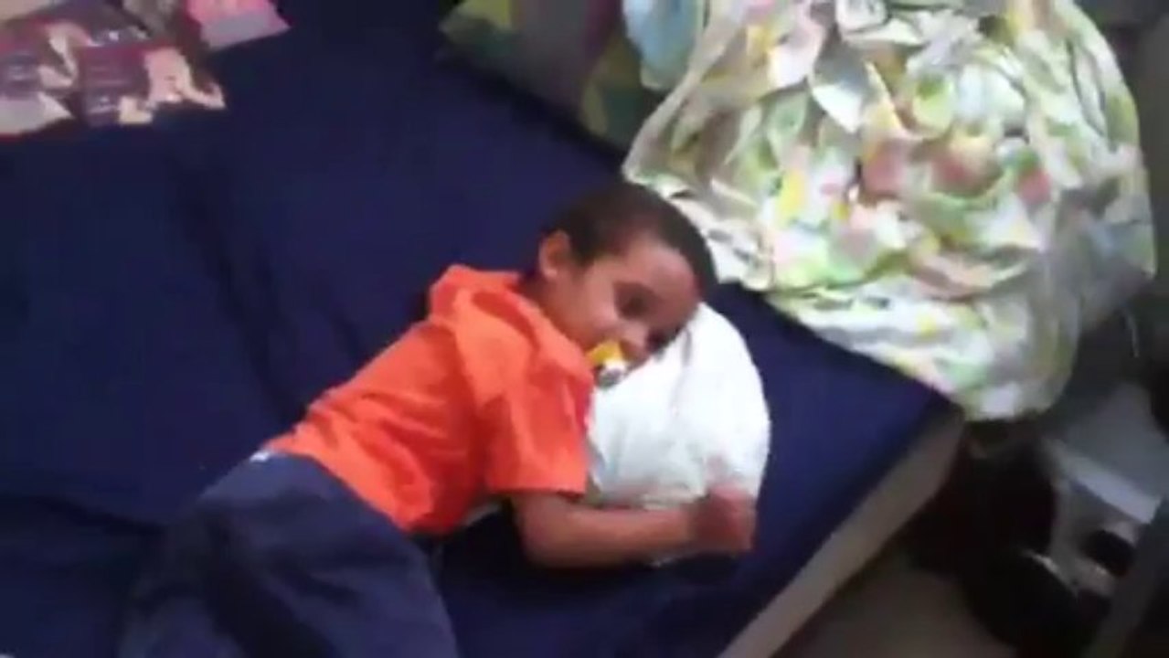 Mi amiguito caleb durmiendo