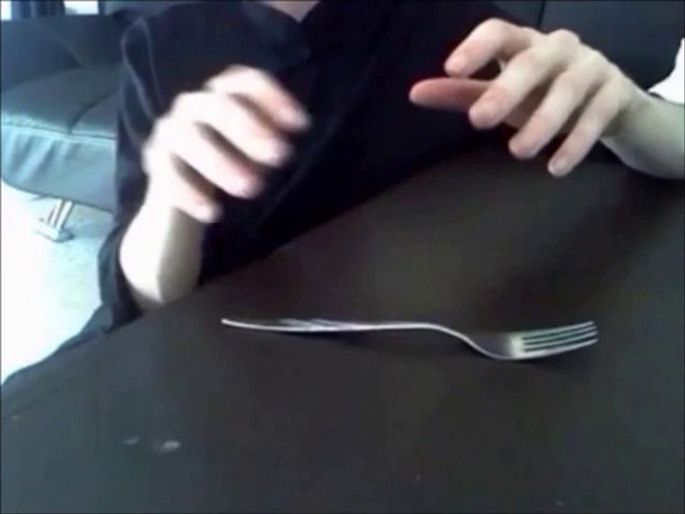 HOW TO LEARN TELEKINESIS FOR BEGINNERS