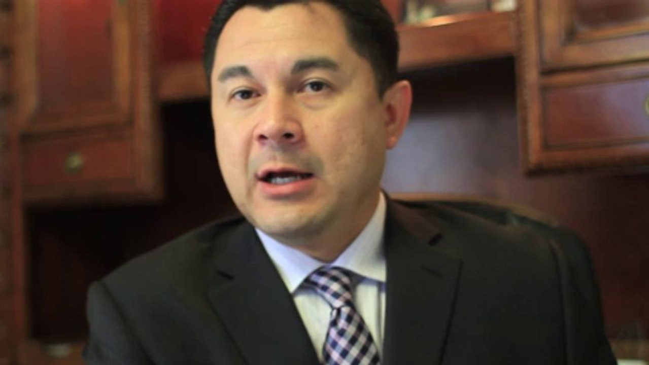 Is there a difference between a residency visa and a green card?