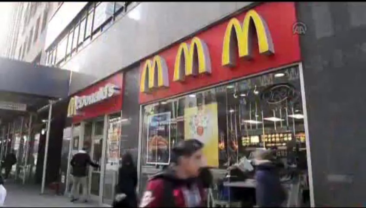 Fast-food üreticisinden çalışanlarına 'Fast food sağlıksız' uyarısı