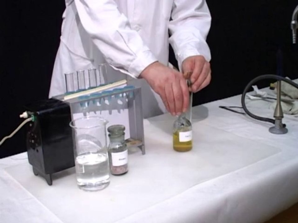 065. Качественная реакция на фенол