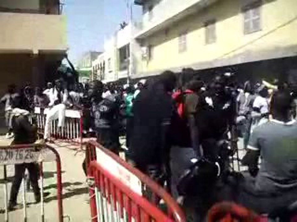 Eumeu Séne vs Modou LO: Parcelles Assainies en délire