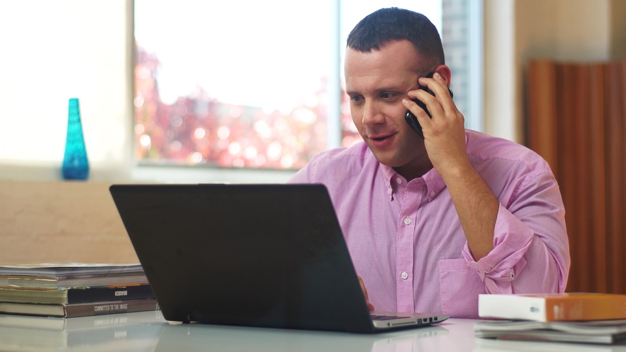 What is the difference between free antivirus software and antivirus software that is purchased?