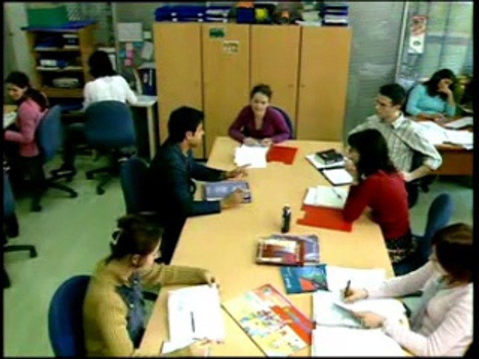 CD 61 (ENGLISH FOR INTERMEDIATE LEVELS)_4