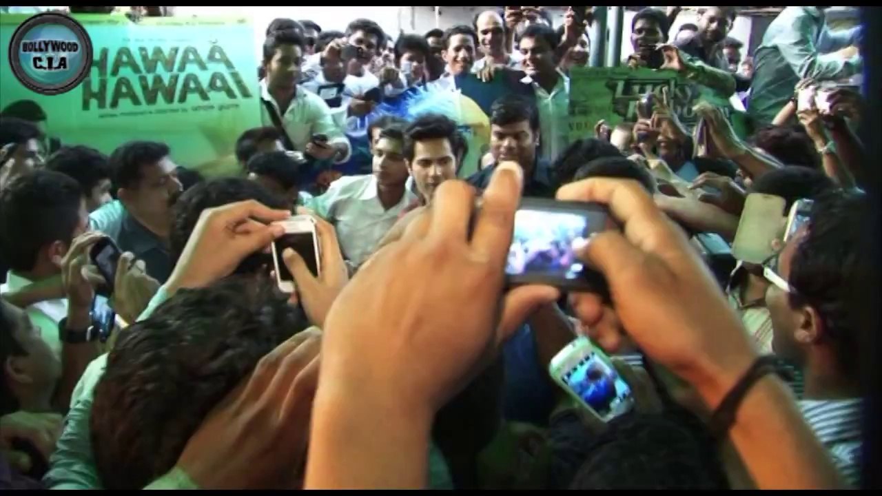 Varun Dhawan gets MOBBED