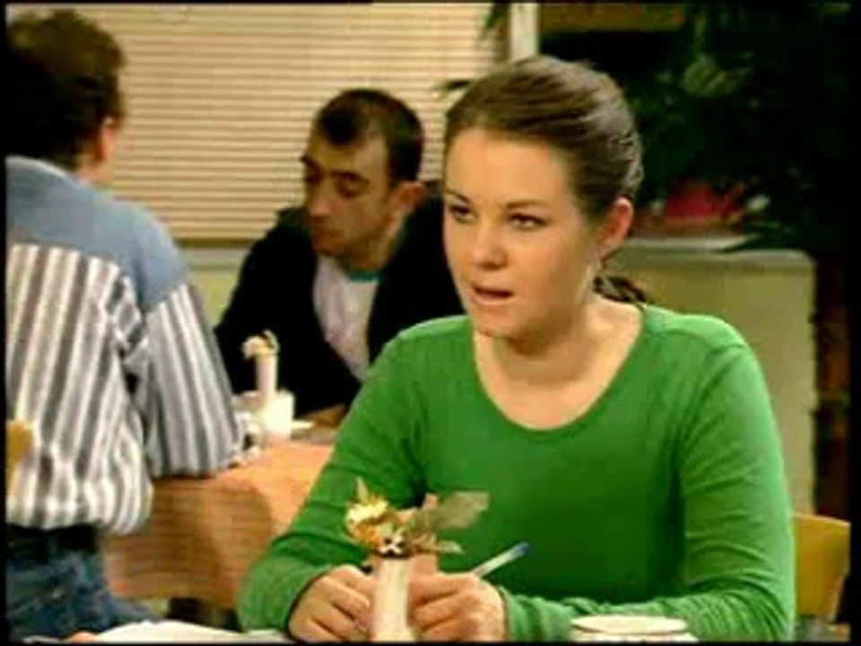 CD 73 (ENGLISH FOR INTERMEDIATE LEVELS)_4