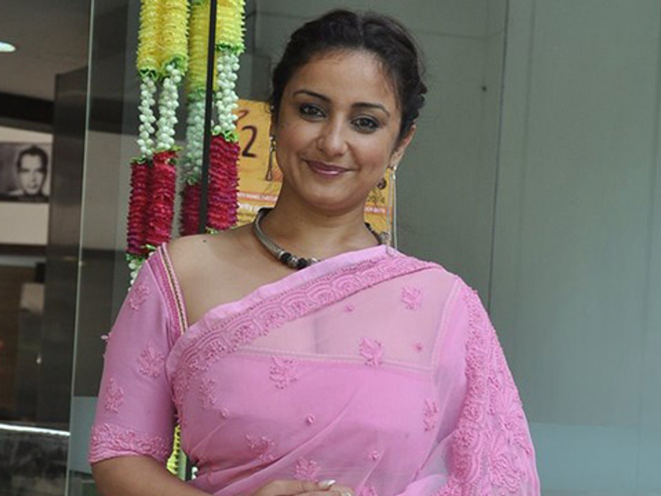 Actress Divya Duttas Fashion Blunder