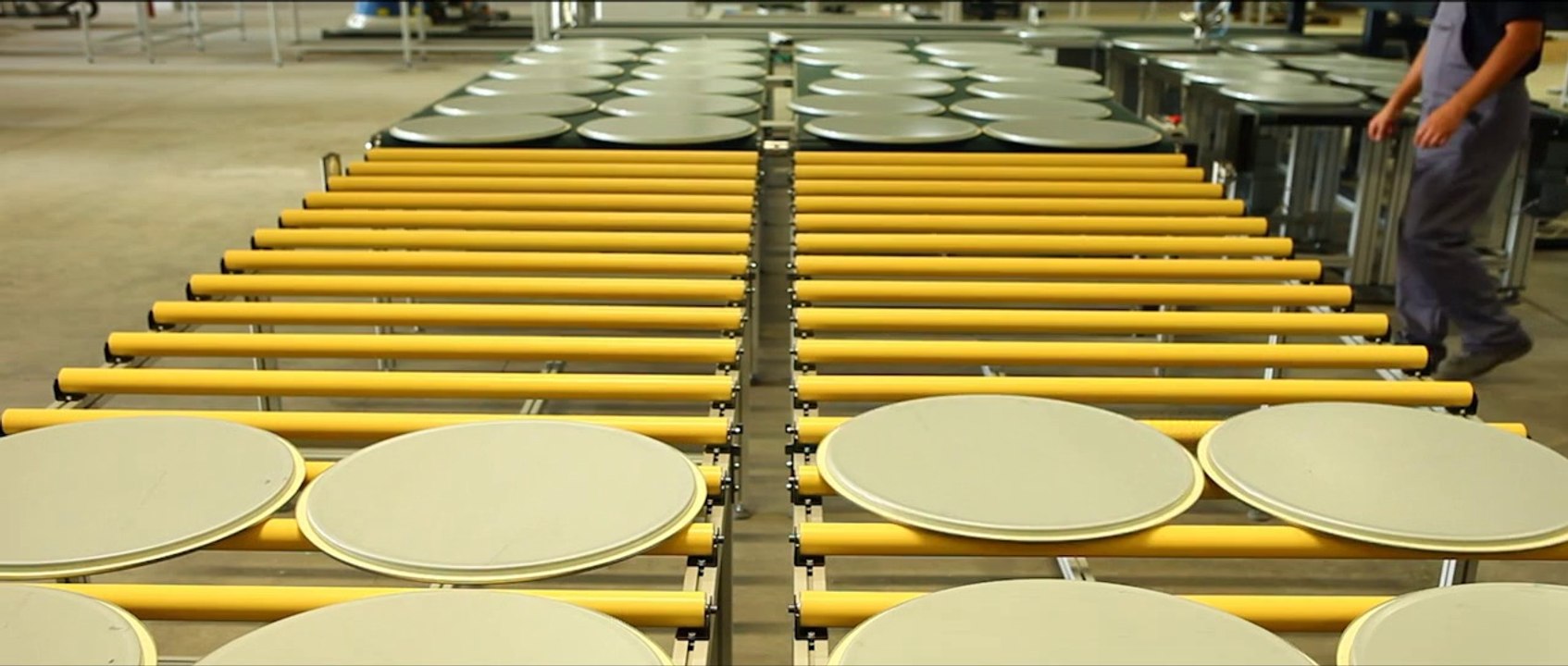 Polyurethane Formed in Place Foam Gasket FIPFG  Dispensing System for drum lids