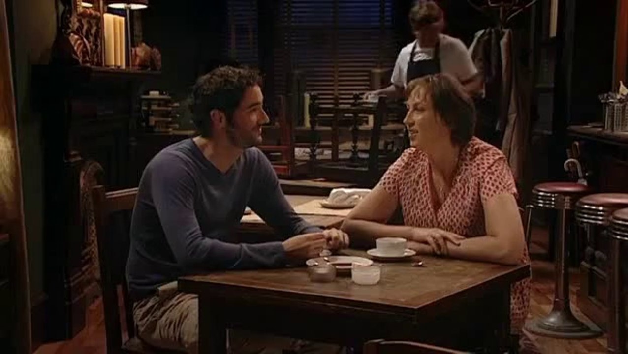 Miranda 1x01 "Date" - Subtítulos en español