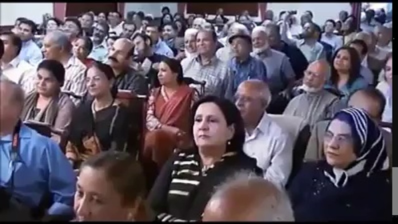 Sanam Jung _ Facebook