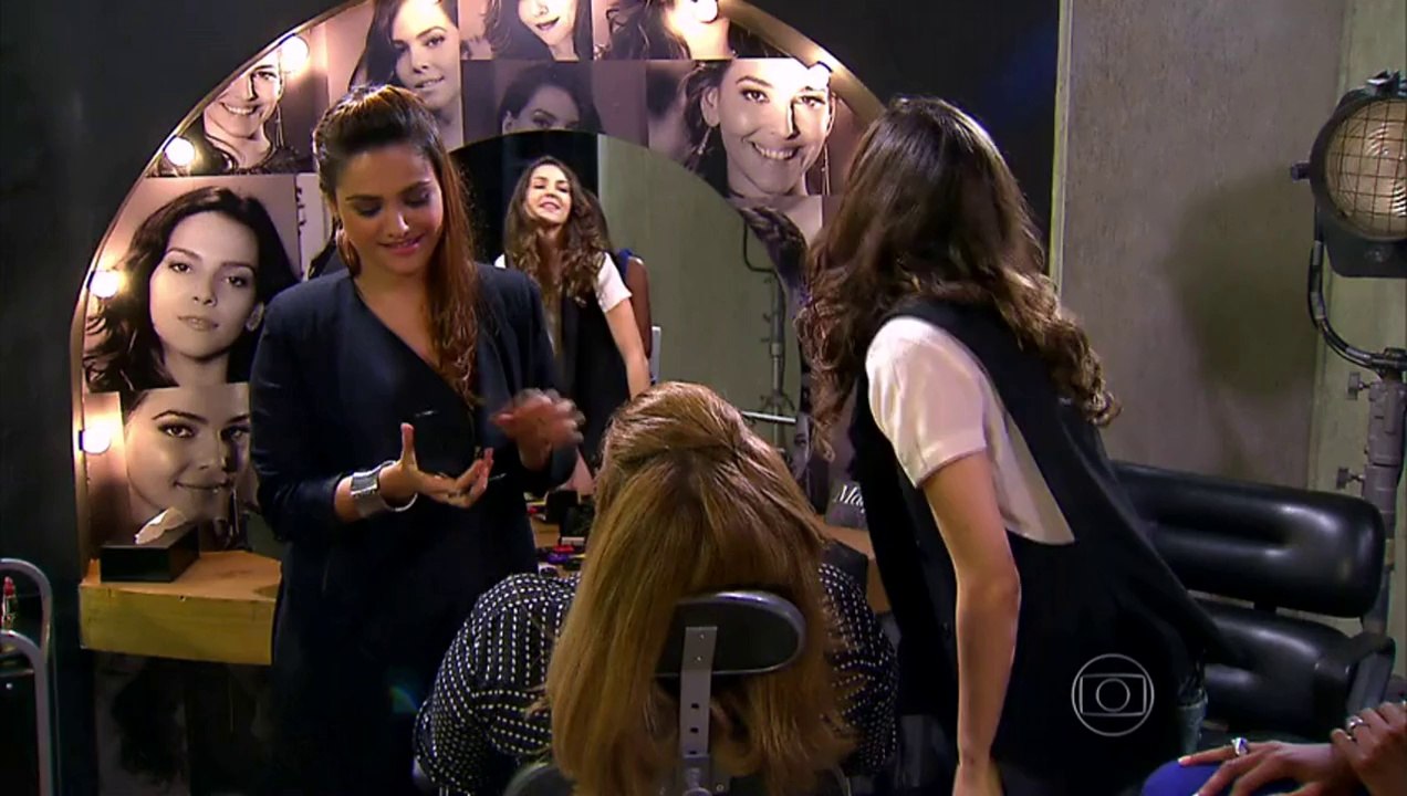 Aprenda a usar batons marcantes como os da Marina de Em Família