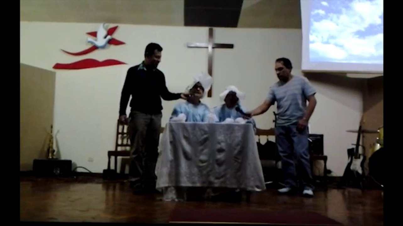 Bébés croyant et athée discutent dans le ventre 🤰