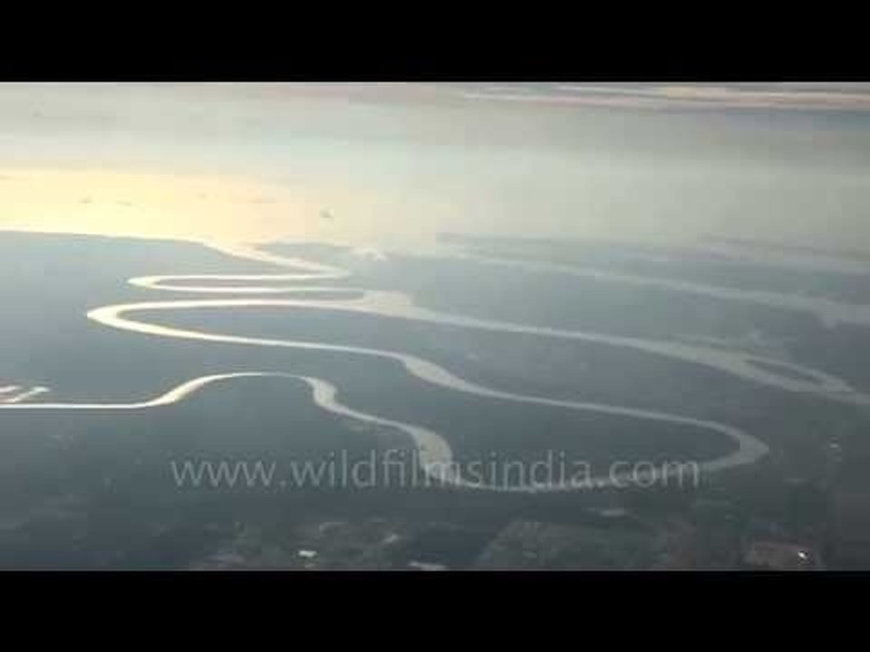 Serpentine oxbow lakes in the making: Irrawaddy Delta, Myanmar