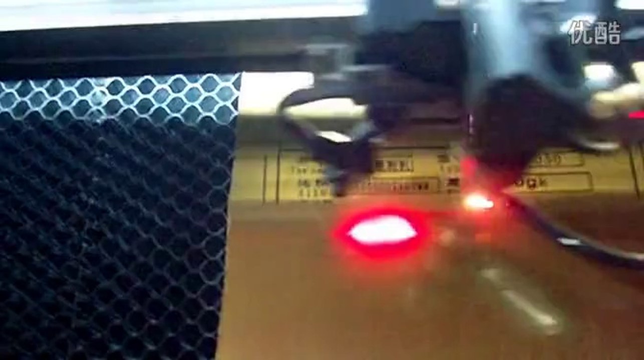 3050 model cnc laser engraving machine working video