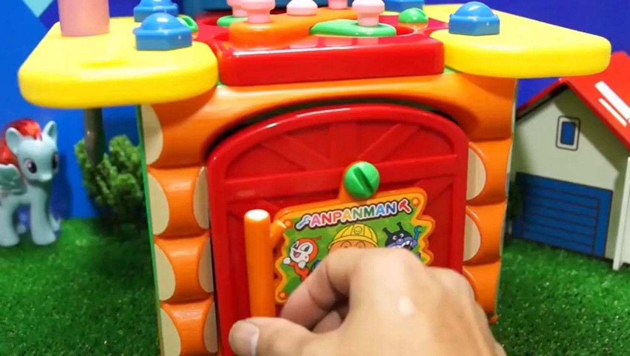 人気クリスマスプレゼント特集：アンパンマンあそぼうトントン大工さん