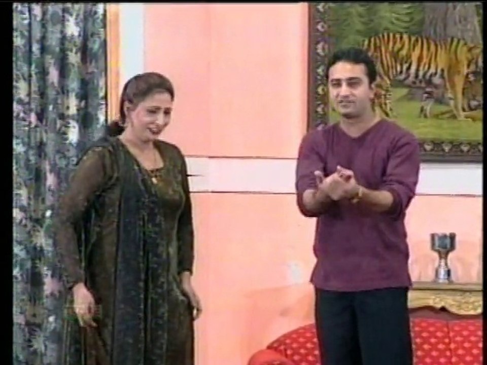 Aashiq Phirdey Gali Gali (1/6)