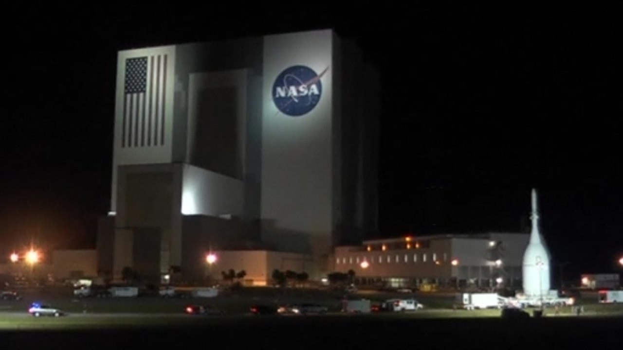 Time-lapse: Orion spacecraft's arrival at launch pad