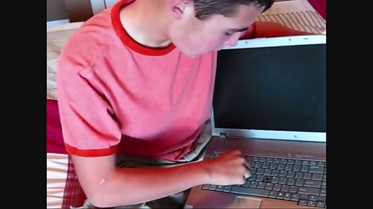 How to replace keys on a laptop