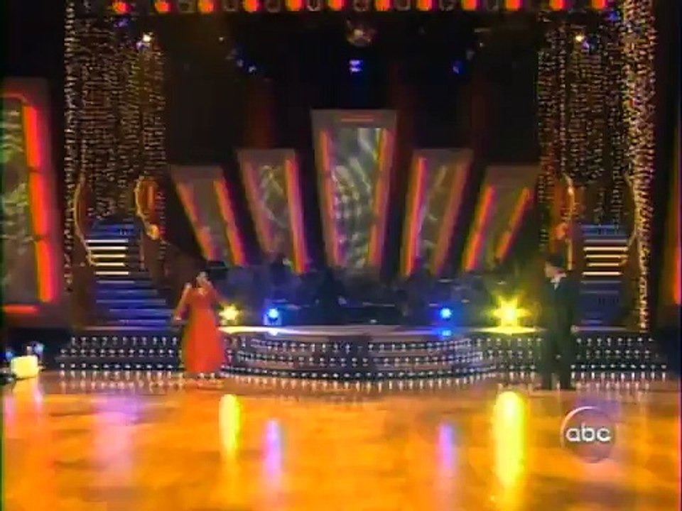 Tom Bergeron Performs on Dancing With The Stars Season 2 Week 7