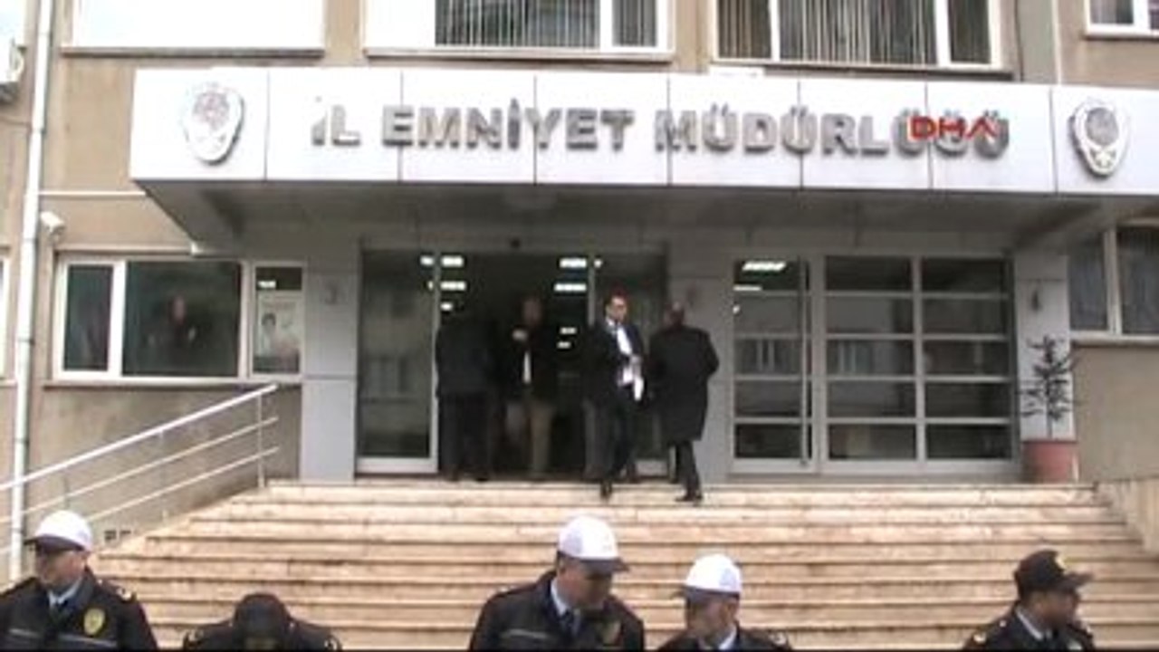 Uşak'ın Yeni İl Emniyet Müdürü İbrahim Ergüder Bayrağı Devraldı