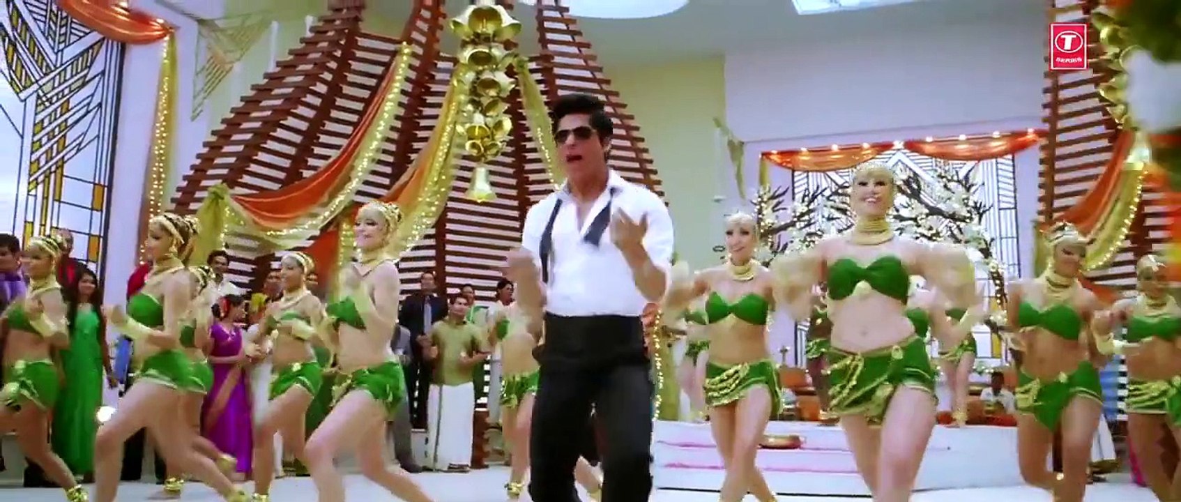 Chammak Challo | Full Video Song HD Ra One