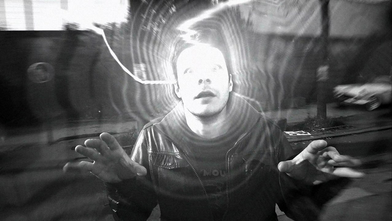 Perfect Idiots - Flying Saucer - (Official Vidéo)