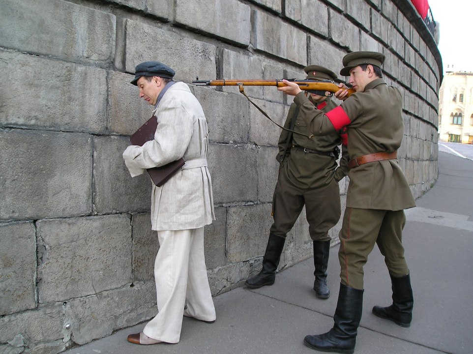 Последнее предупреждение Русам !!!