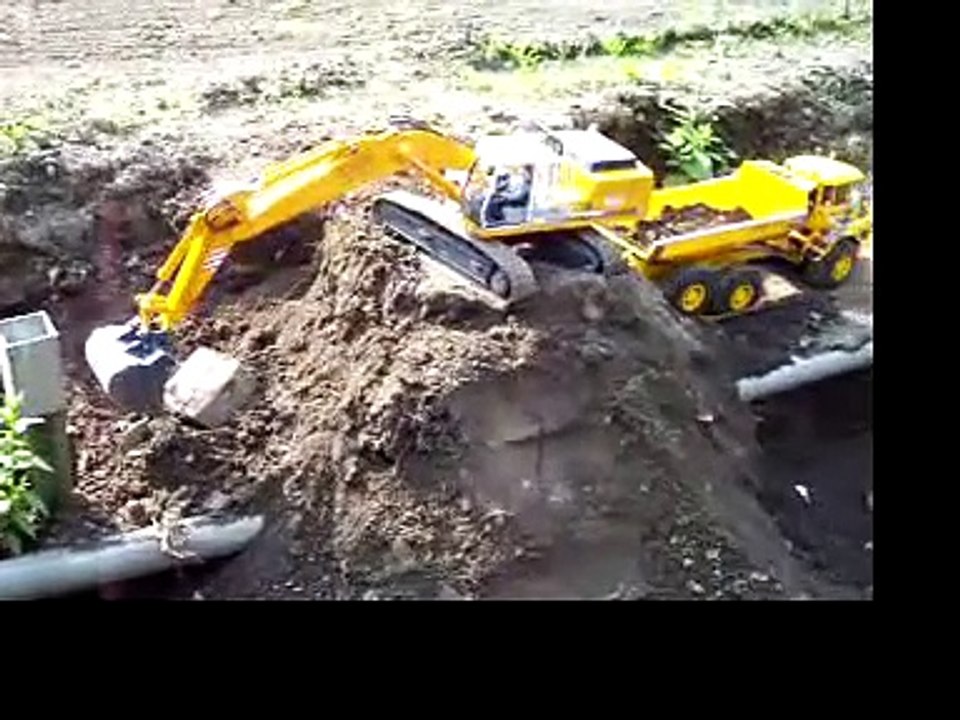 RC EXCAVATOR HEAVY STONE LOAD, BIG RC DUMP TRUCK
