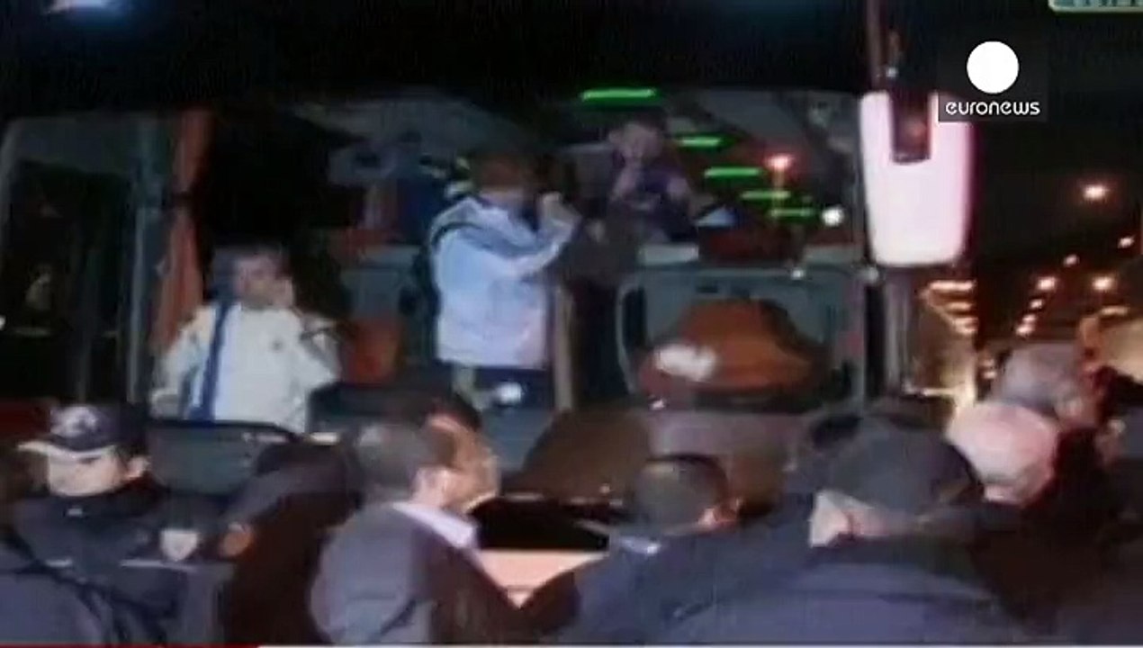 Football: Fenerbahçe team bus attacked following 5-1 win