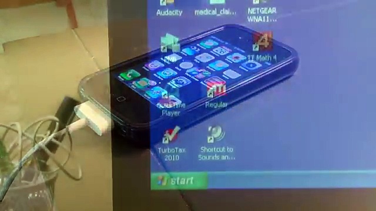 Tech Tip #13 iPhone - How To transfer photos from iPhone to PC