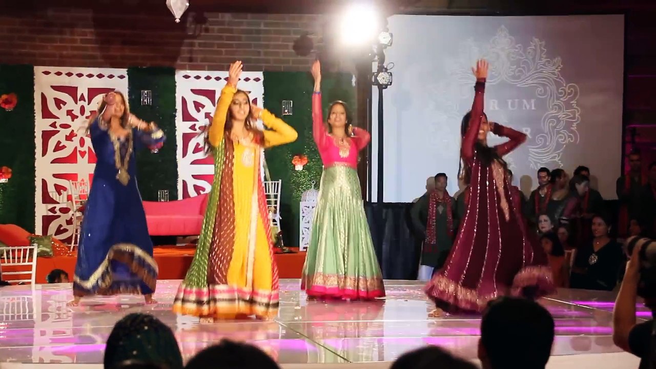 ERUM UMAR MEHNDI _ Community Dance