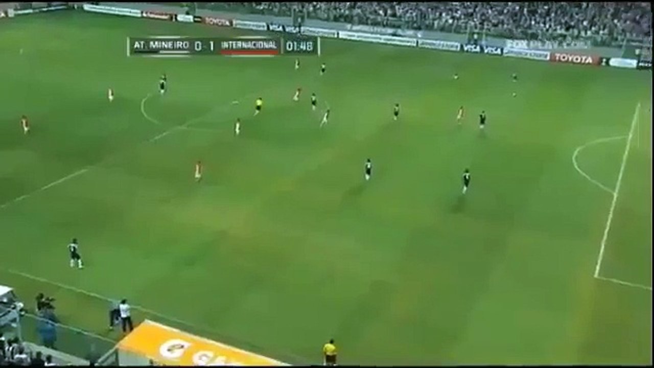 Atlético Mineiro vs Internacional: Gol de vestuario de Lisandro López
