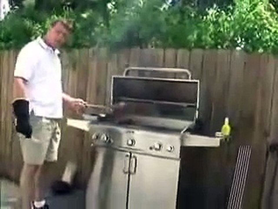 AOG Gas Grill Steak Grilling Video