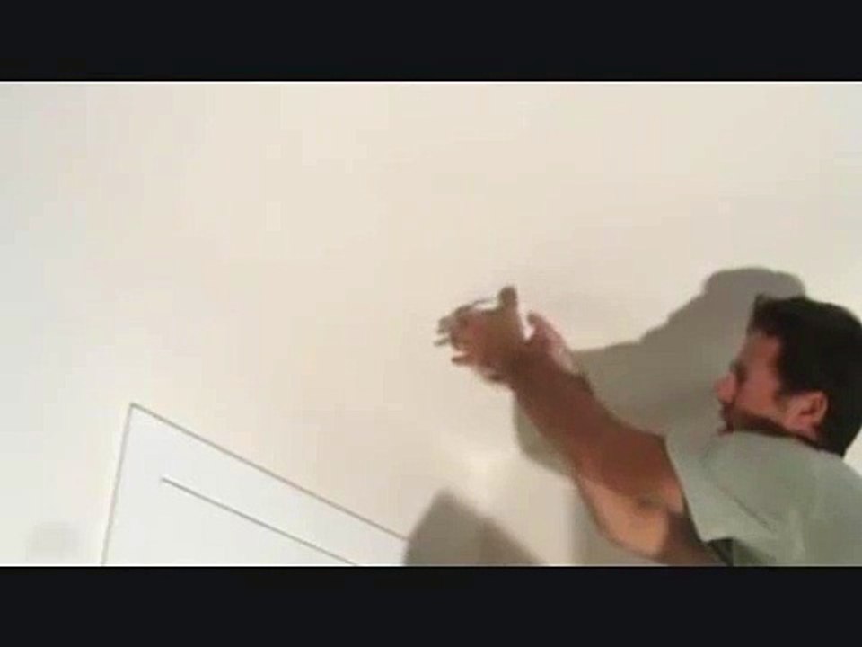 Replacing a battery in a smoke alarm detector