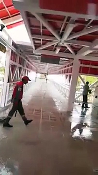 Must Watch Video from Metro Bus Project In Islamabad During Rain