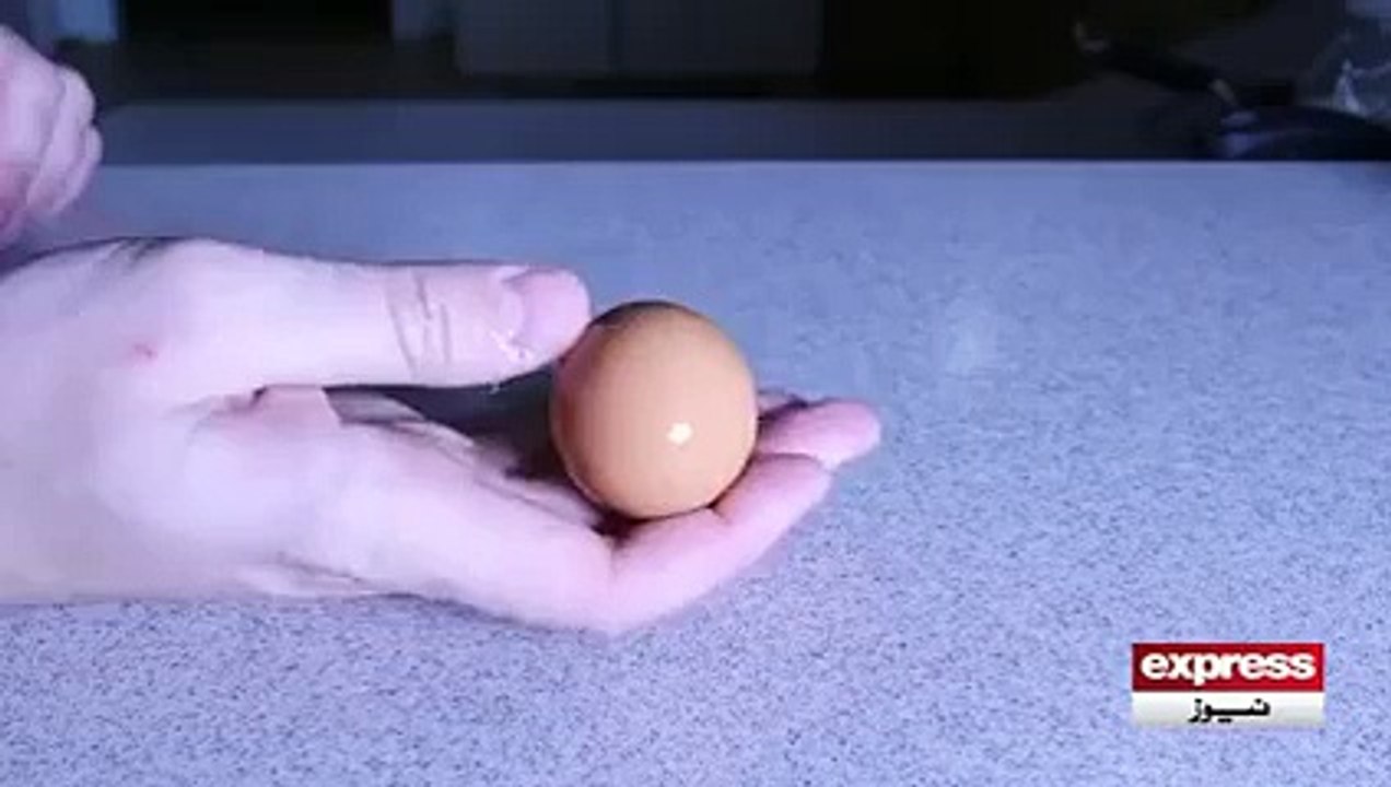 Simple Trick to Easily Peel Hard-Boiled Eggs 🥚