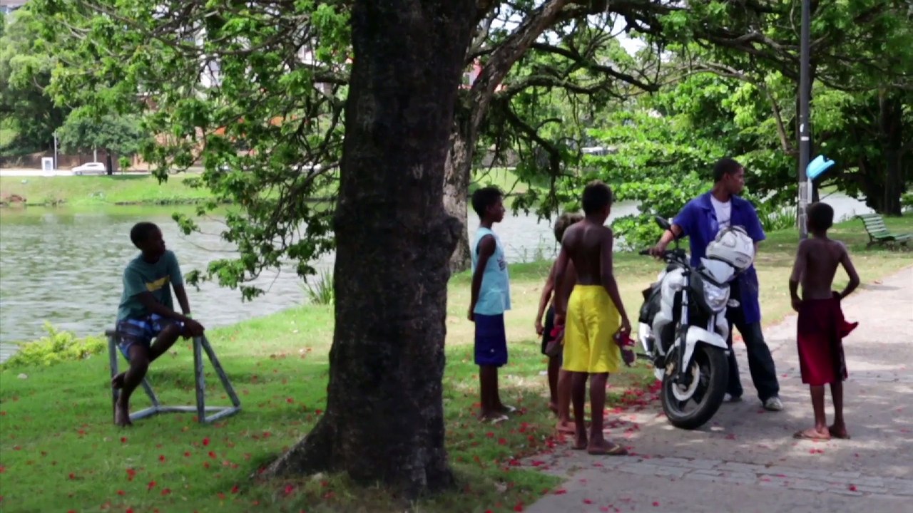 Sex and bouffe and alcohol